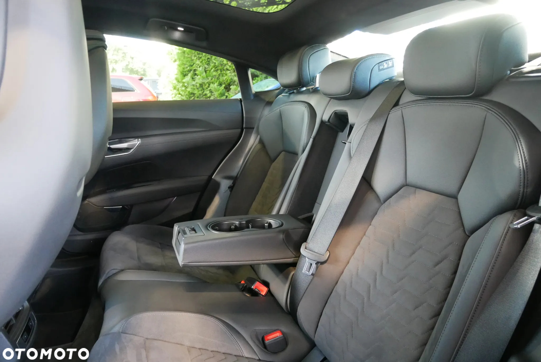 Audi e-tron GT quattro - 14