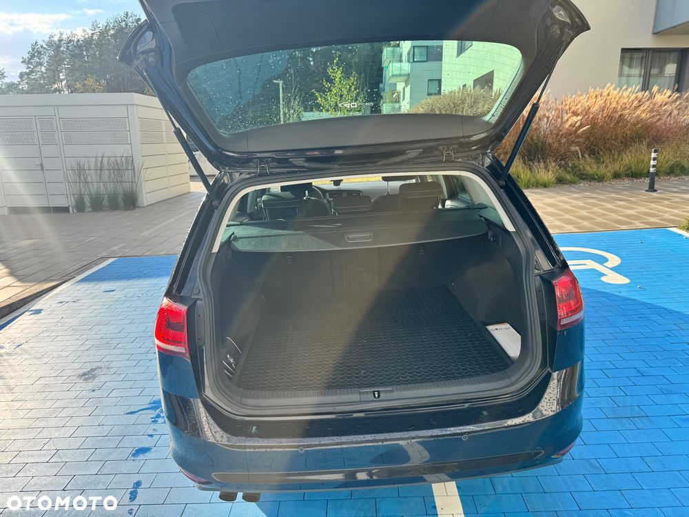 Volkswagen Golf - 8