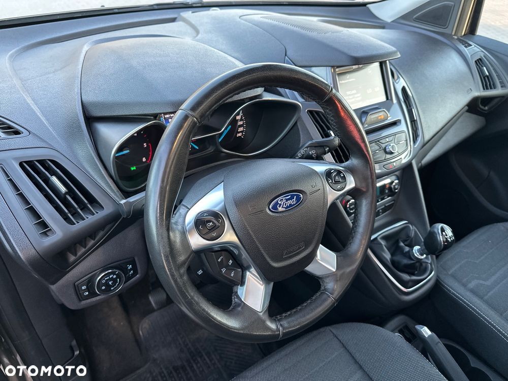 Ford Tourneo Connect 1.5 TDCi Titanium - 23