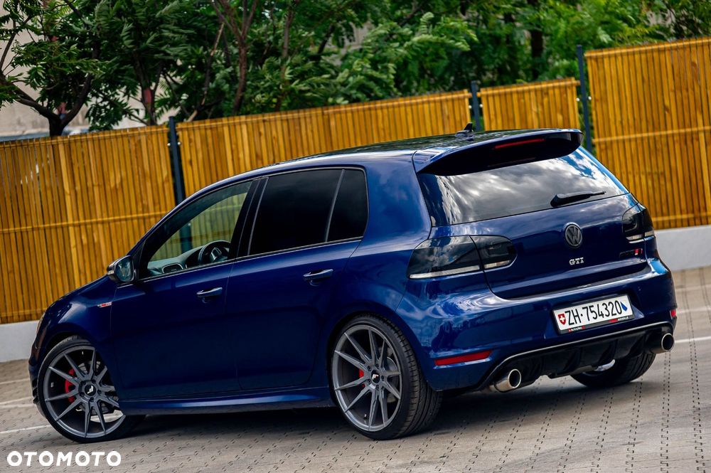 Volkswagen Golf 2.0 GTI DSG Edition 35 - 17