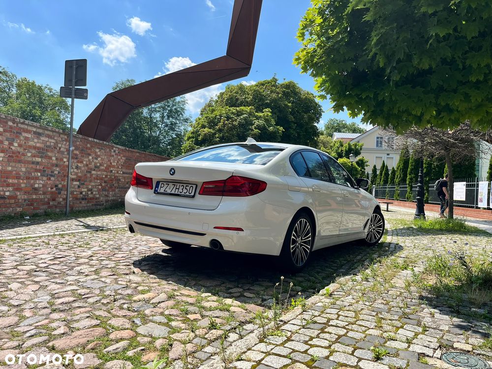 BMW Seria 5 518d Sport Line - 8