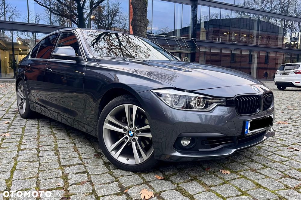 BMW Seria 3 330i xDrive - 8