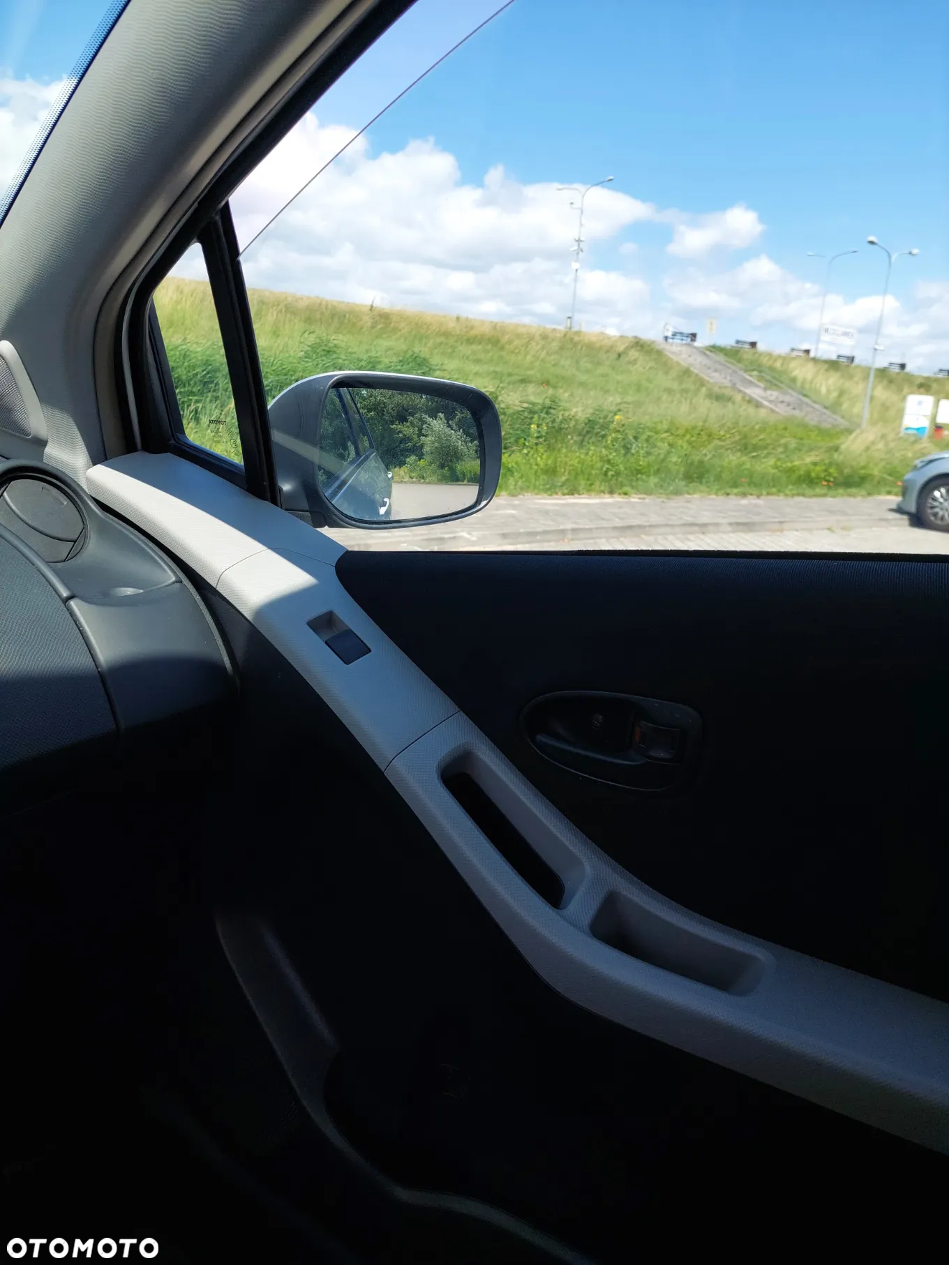 Toyota Yaris - 7