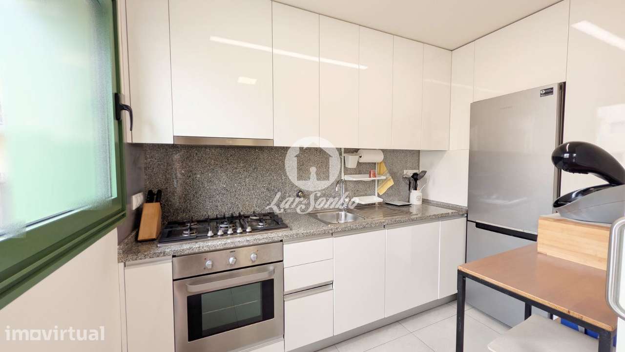 Apartamento T2 com terraço de 40 m² a 600 m da praia da Póvoa de Va... - Grande imagem: 3/23