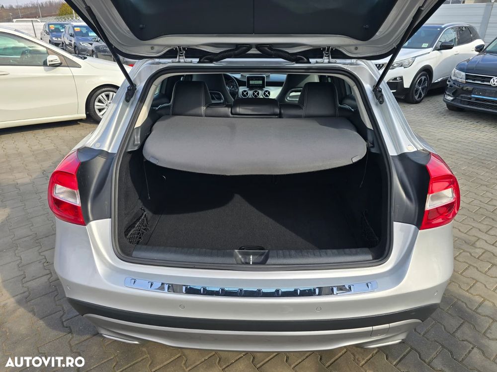 Mercedes-Benz GLA 200 d Aut. - 12