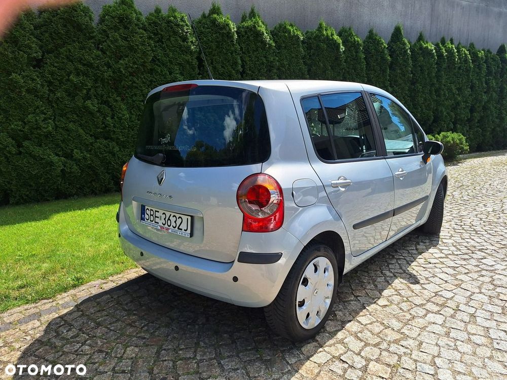 Renault Modus 1.6 16V ESP Dynamique - 32
