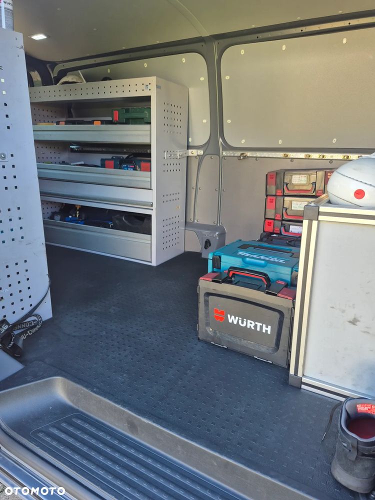 Volkswagen Transporter - 10