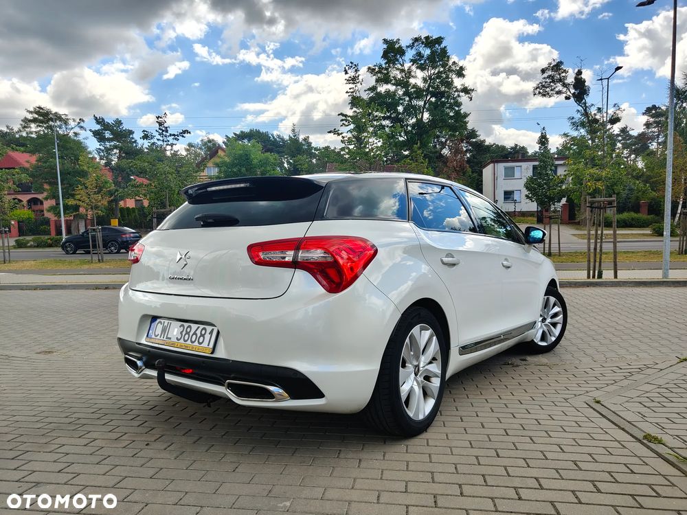 Citroën DS5 THP 155 SoChic - 12