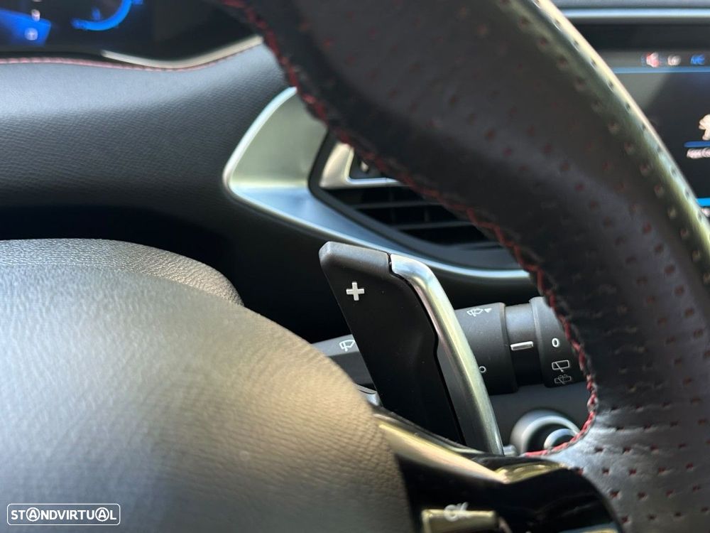 Peugeot 308 1.2 PureTech GT EAT8 - 21