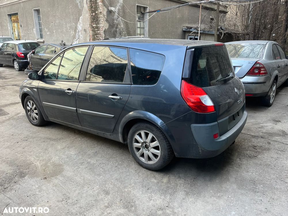Dezmembrez Renault Megane Scenic facelift 2006 1,9 dci 96KW F9Q-E8 - 5