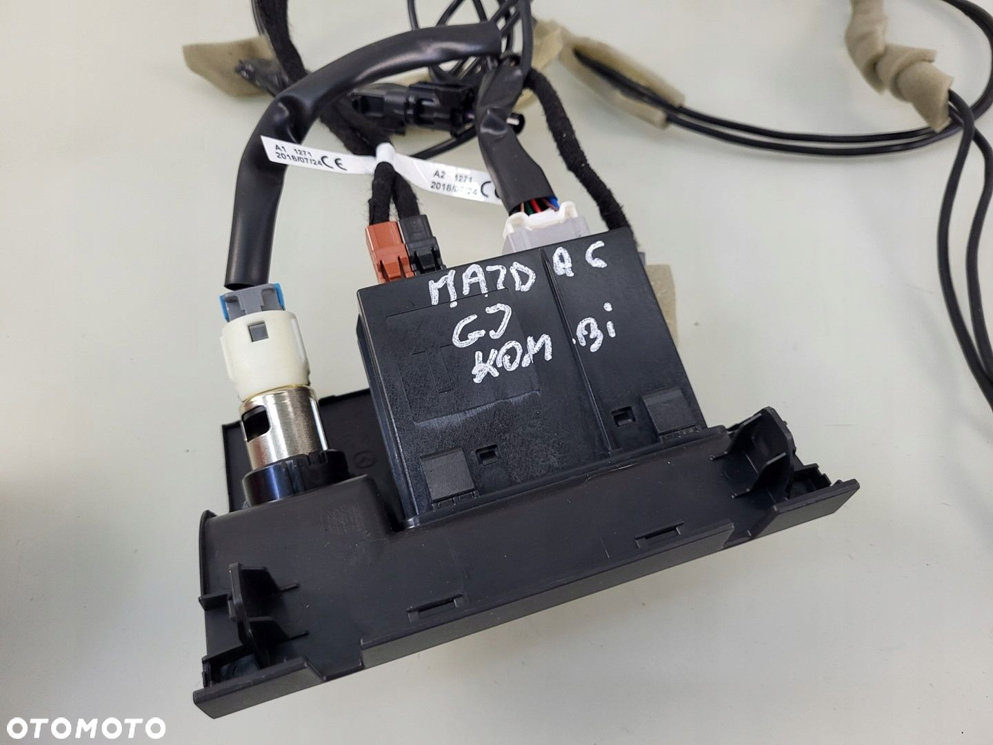 MAZDA 6 III GL GJ 2gi LIFT CZYTNIK PORT ZŁĄCZE USB JACK KART SD MAPA 18r- - 4