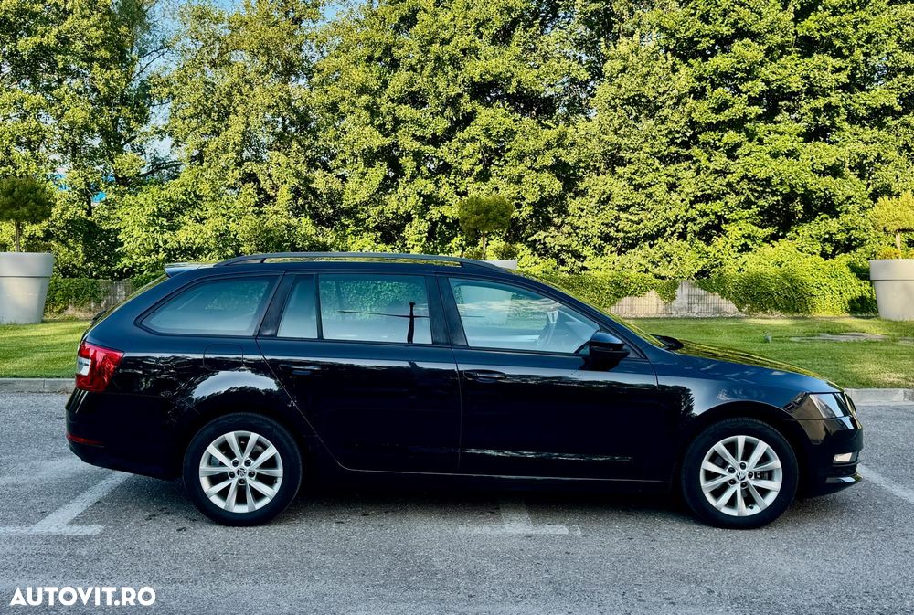 Skoda Octavia 1.6 TDI DSG Ambition - 9