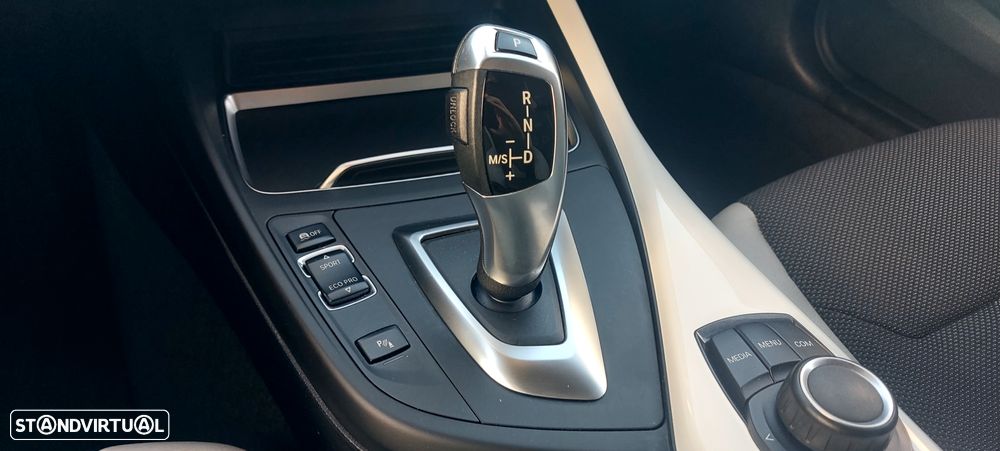 BMW 116 d Line Urban Auto - 3