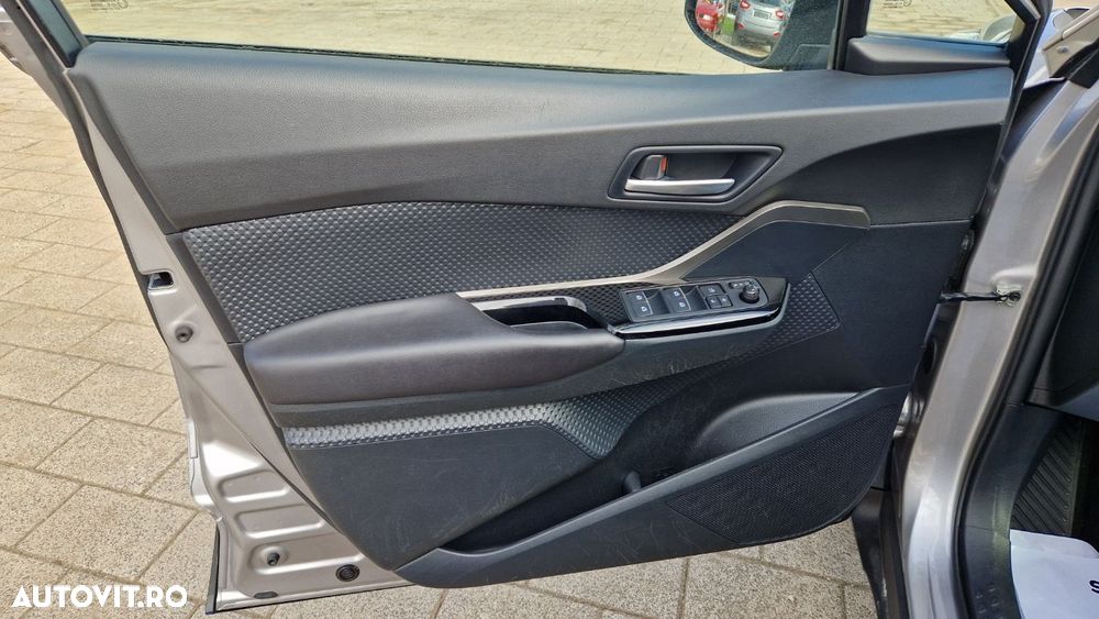 Toyota C-HR 1.8 HSD 122 CP 4x2 CVT Style - 11