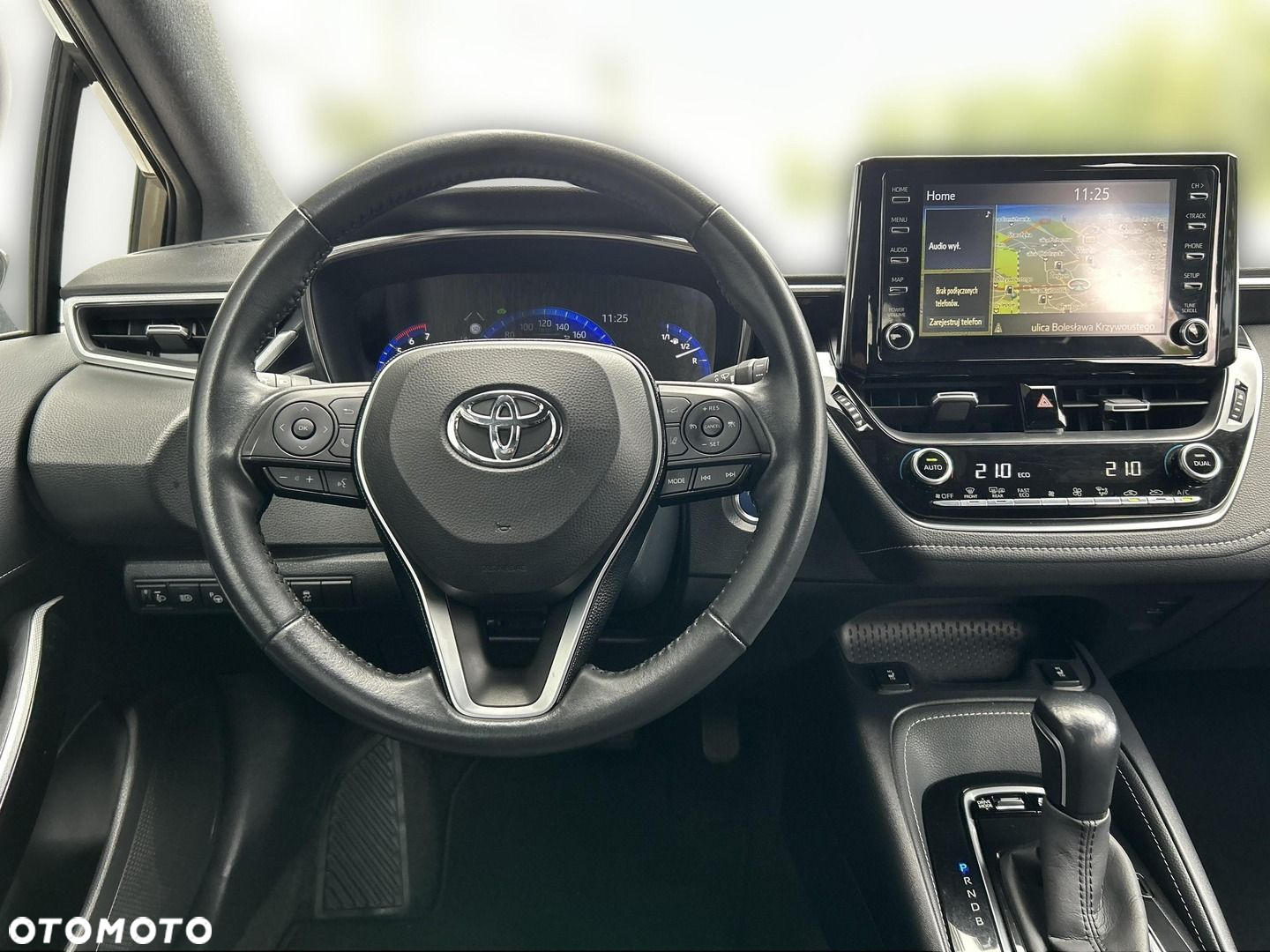 Toyota Corolla 1.8 Hybrid Comfort - 12