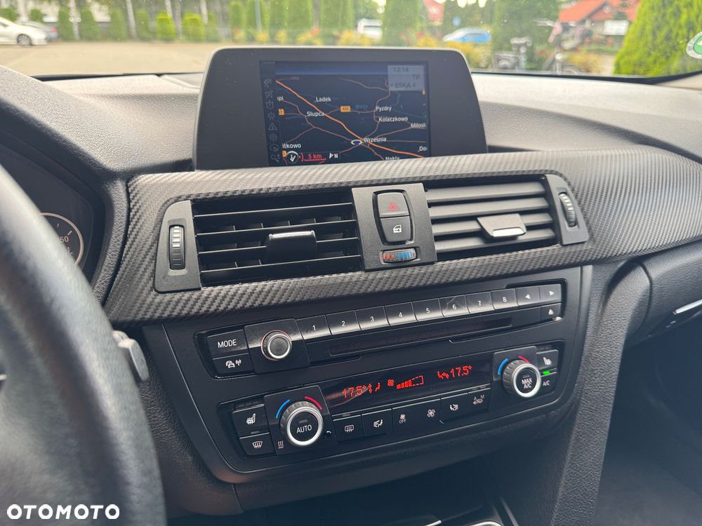 BMW Seria 3 318d xDrive - 7