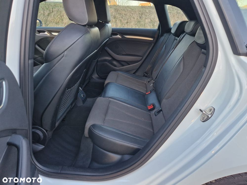 Audi A3 Sportback - 11