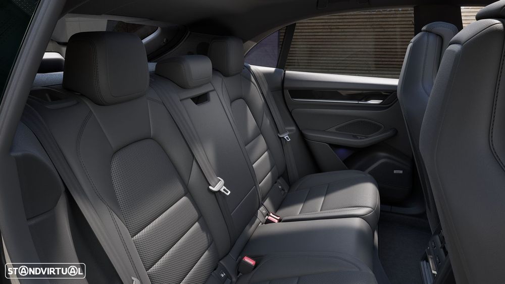 Porsche Macan Electric 4 - 13