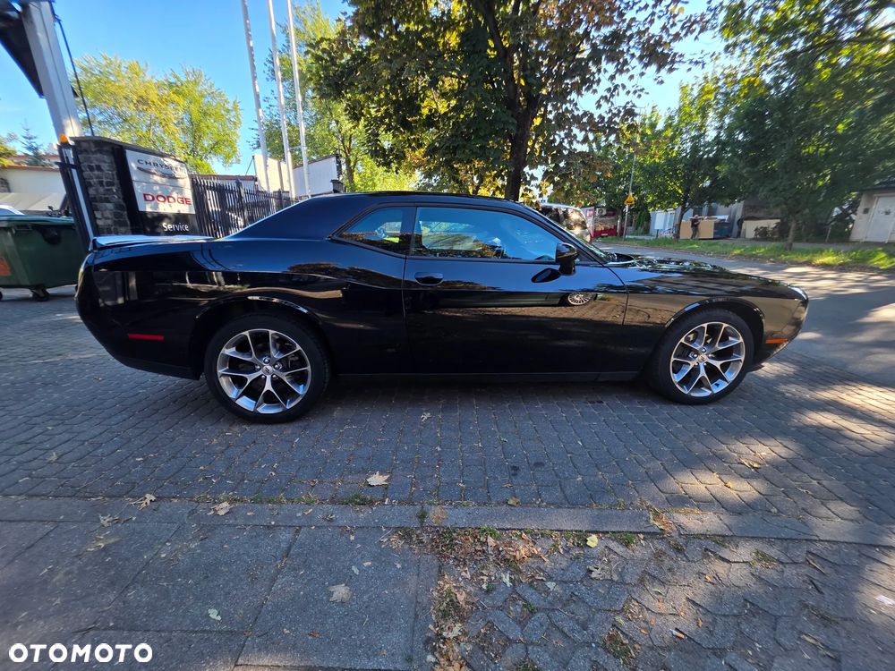 Dodge Challenger 3.6 SXT Plus - 10