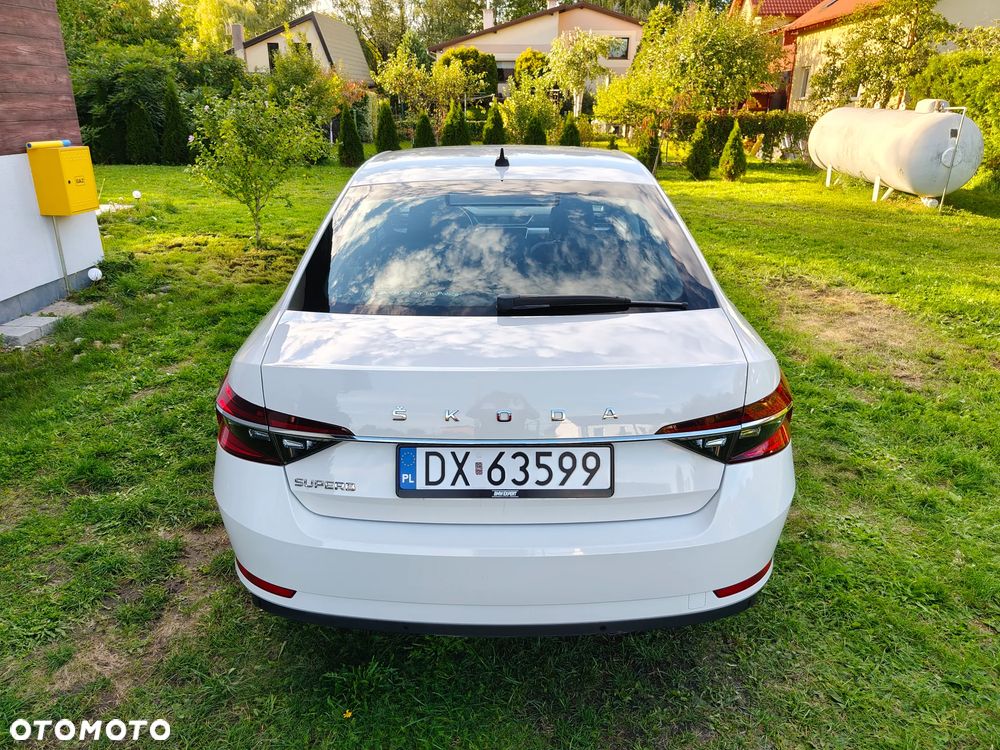 Skoda Superb 2.0 TDI Ambition DSG - 5