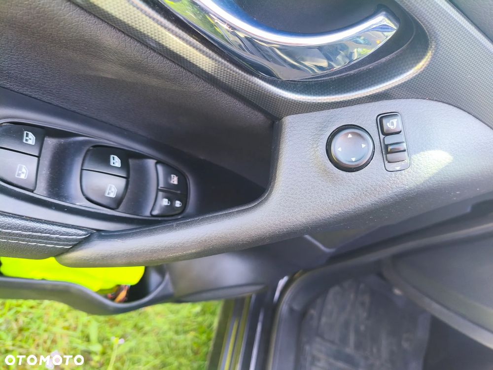 Nissan Qashqai - 9