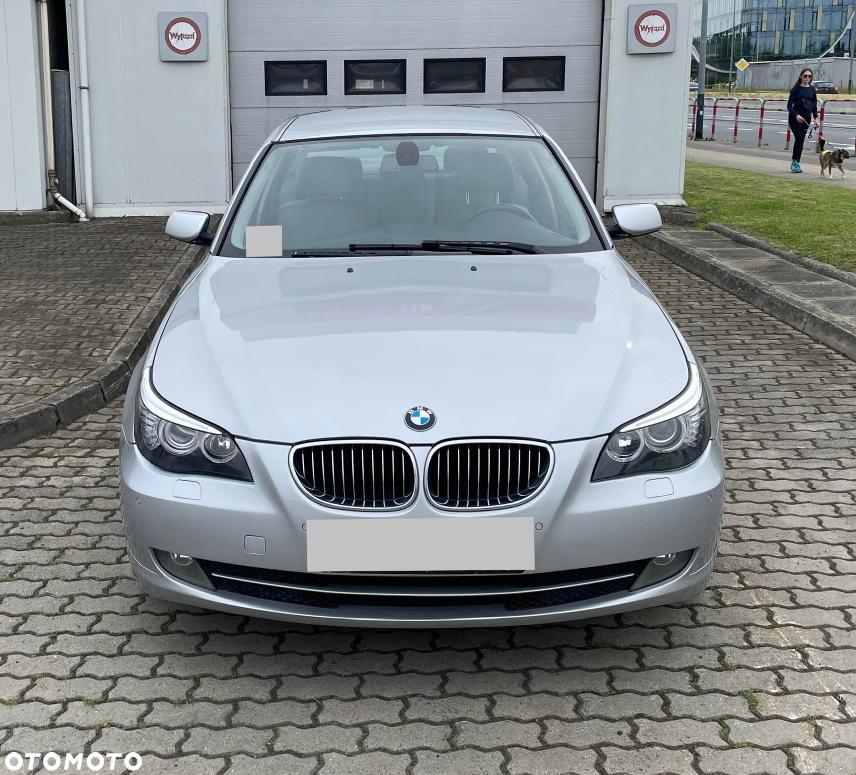 BMW Seria 5 525i - 1