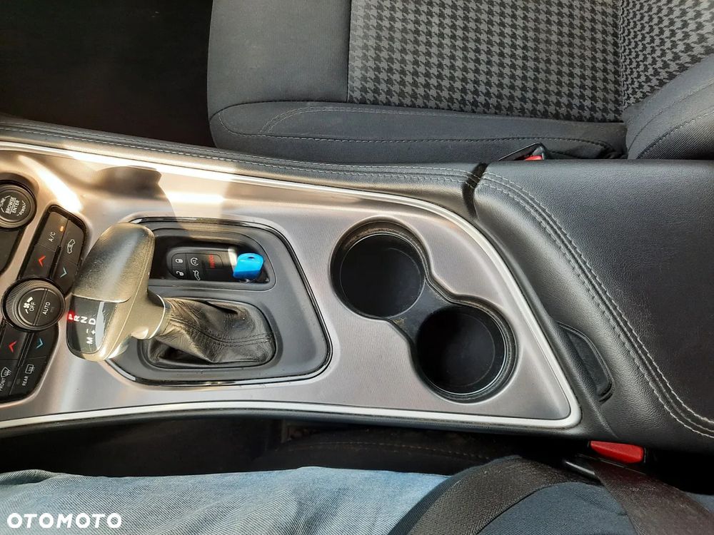 Dodge Challenger 3.6 SXT - 34