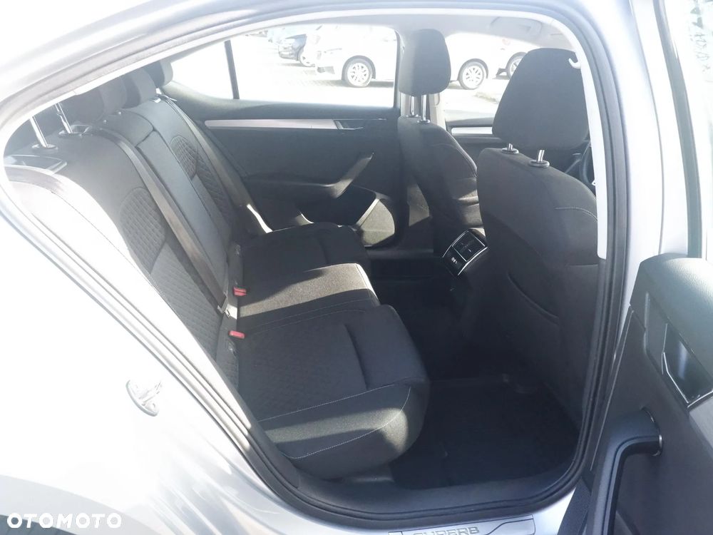 Skoda Superb 1.5 TSI ACT Ambition - 20