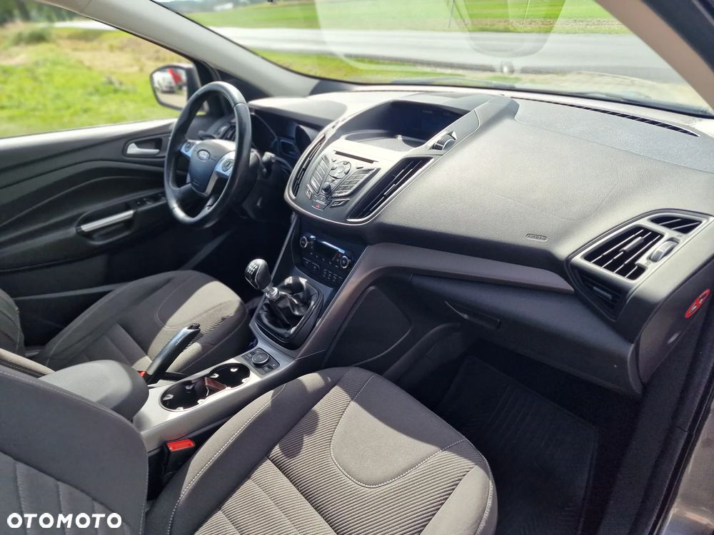 Ford Kuga 2.0 TDCi 2x4 Business Edition - 25