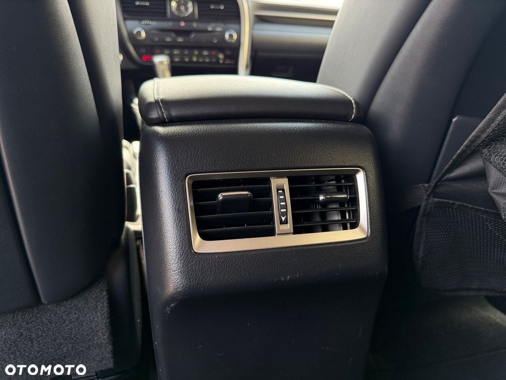 Lexus RX 450hL (hybrid) - 23
