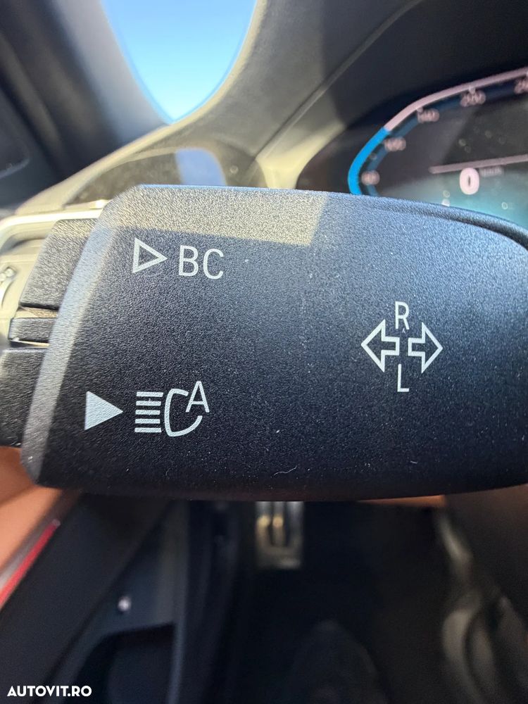 BMW Seria 3 330e Aut. M Sport - 18