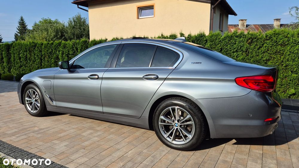 BMW Seria 5 530e PHEV - 6