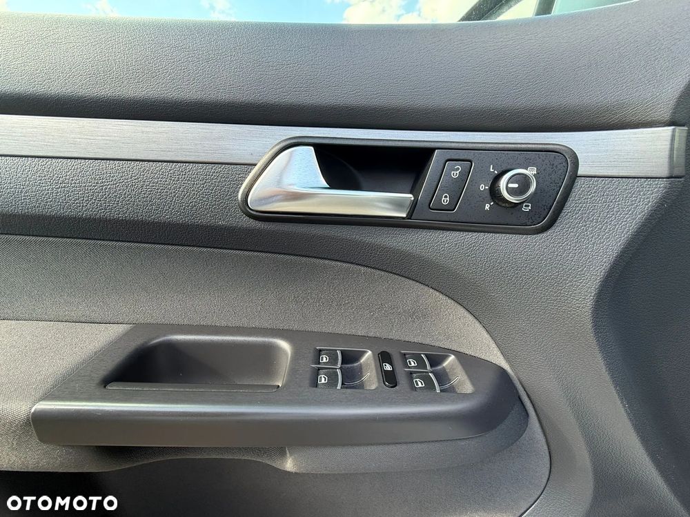 Volkswagen Touran 1.6 TDI DPF BlueMot Comfortline - 11