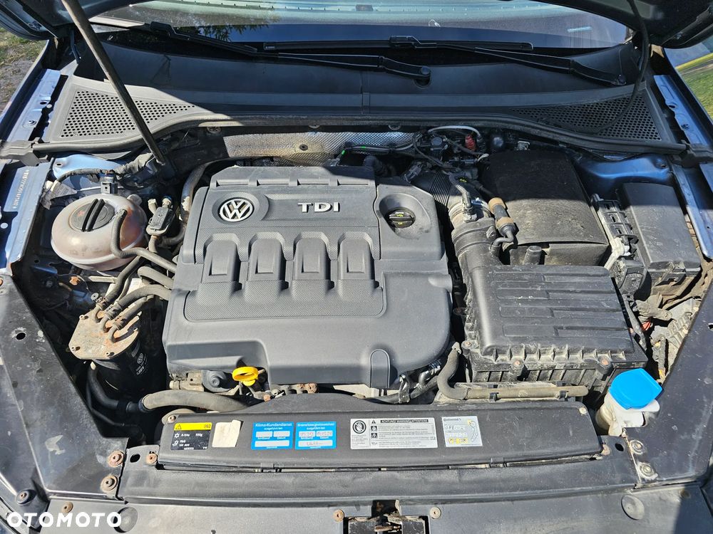Volkswagen Passat 2.0 TDI (BlueMotion Technology) Trendline - 40