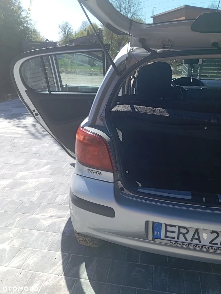 Toyota Yaris 1.0 Luna - 2