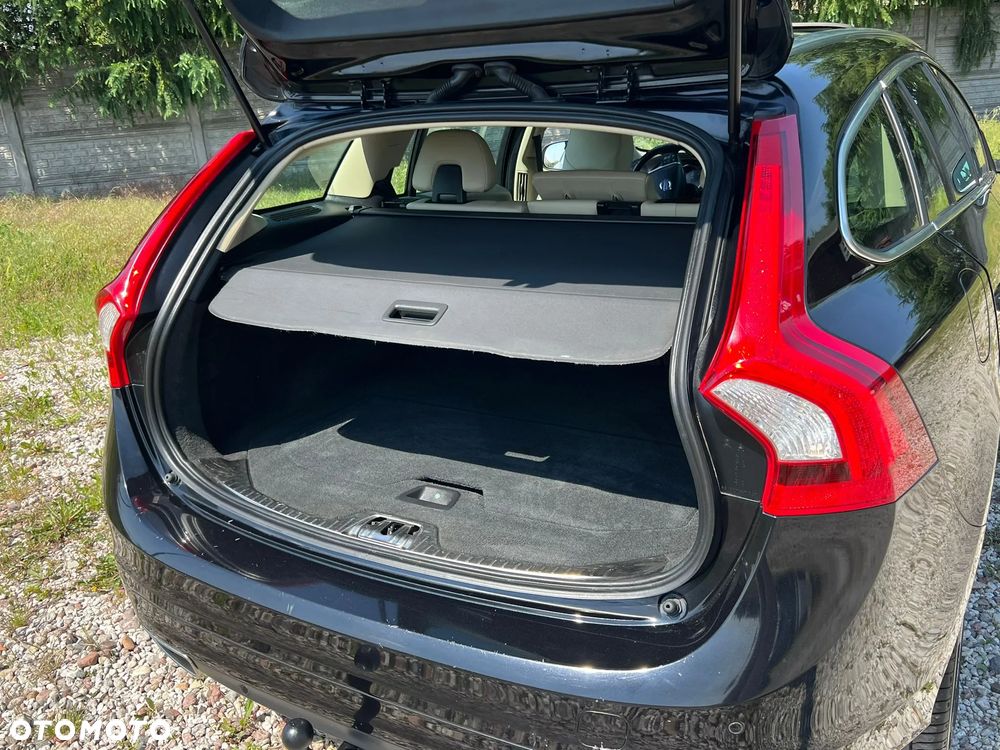Volvo V60 D4 Drive-E Summum - 11
