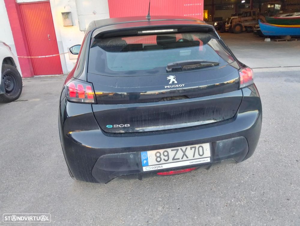 Peugeot 208 - 4