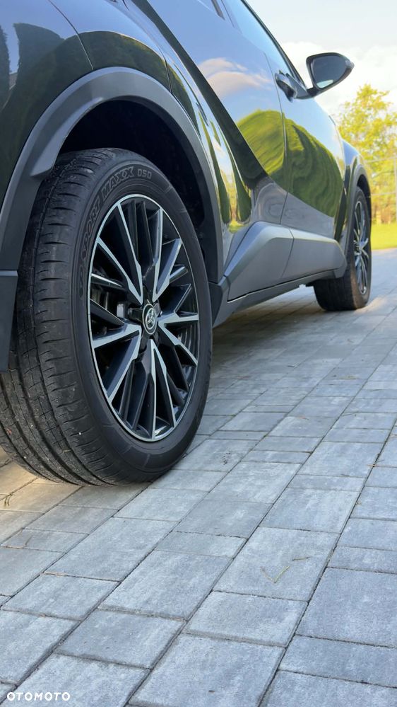 Toyota C-HR - 16