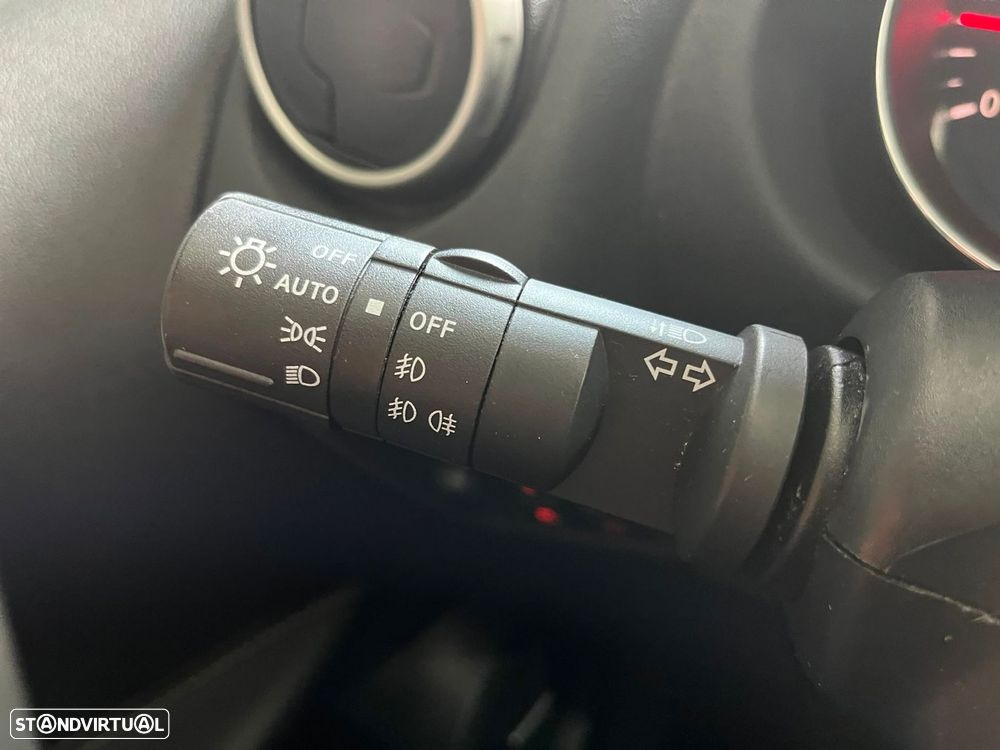 Nissan Qashqai 1.6 dCi Tekna Premium 18 360 - 26