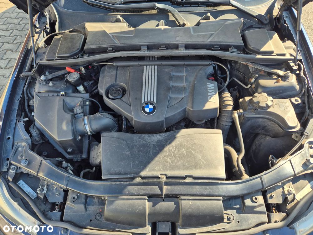 BMW Seria 3 318d DPF Edition Exclusive - 13