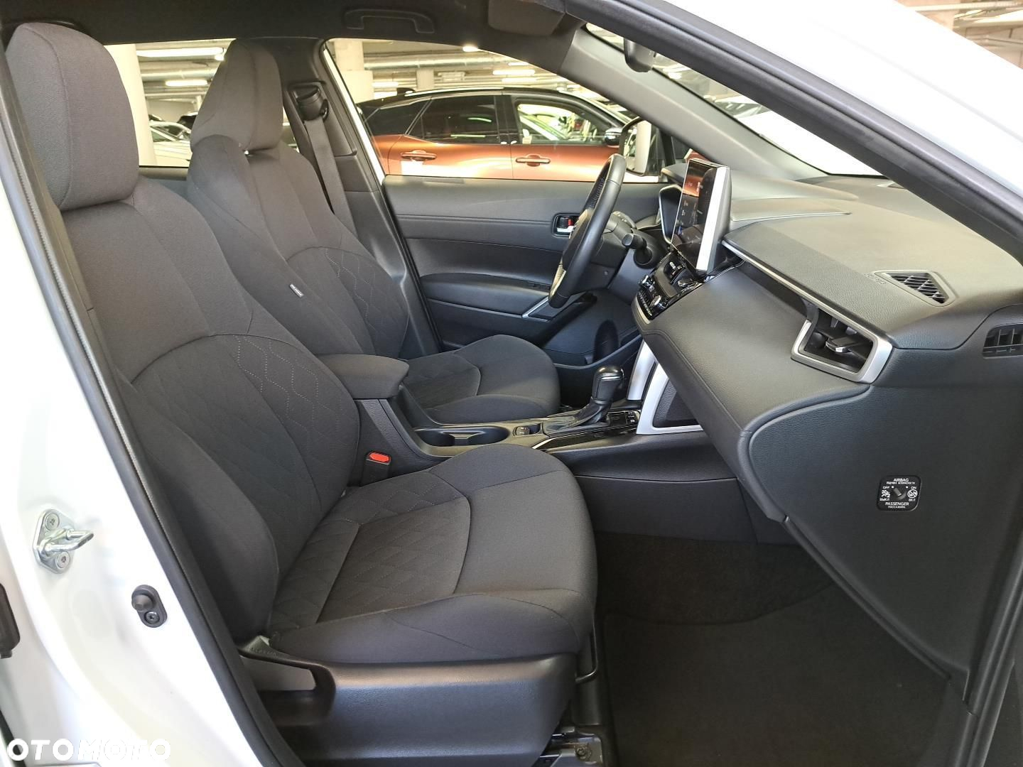 Toyota Corolla Cross - 14