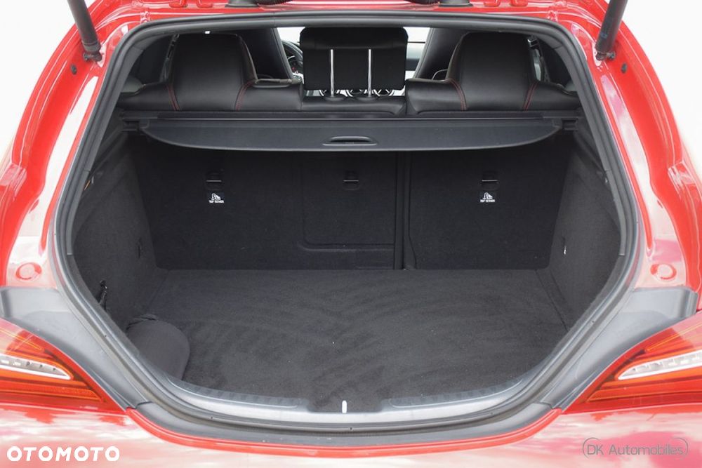 Mercedes-Benz CLA 220 4-Matic AMG Line - 39