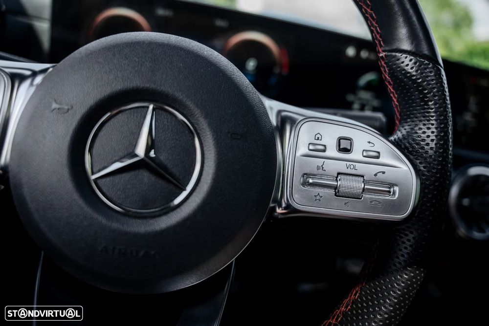 Mercedes-Benz A 250 e 8G-DCT AMG Line - 39