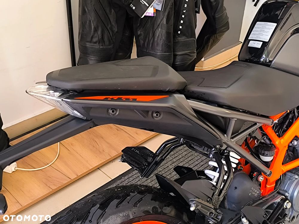 KTM Duke 125 - 11