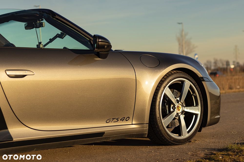 Porsche 911 Carrera S PDK - 13