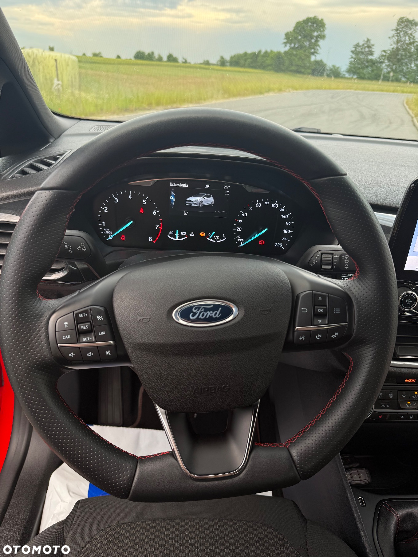 Ford Fiesta 1.0 EcoBoost S&S ST-LINE - 11