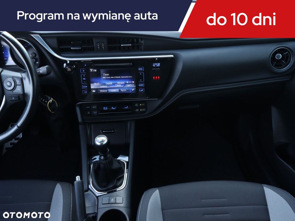 Toyota Auris - 10