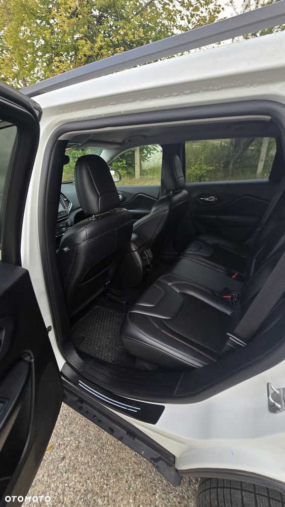 Jeep Cherokee - 7