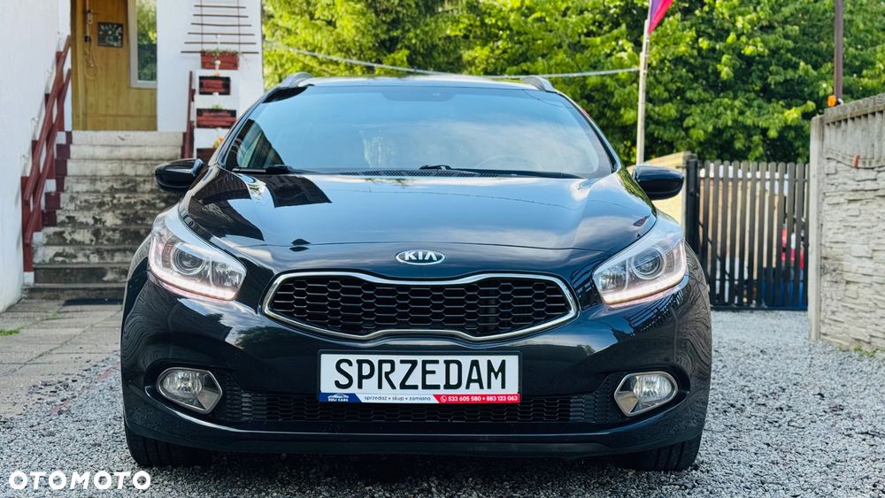 Kia Ceed 1.6 CRDi 128 Dream Team Edition - 16