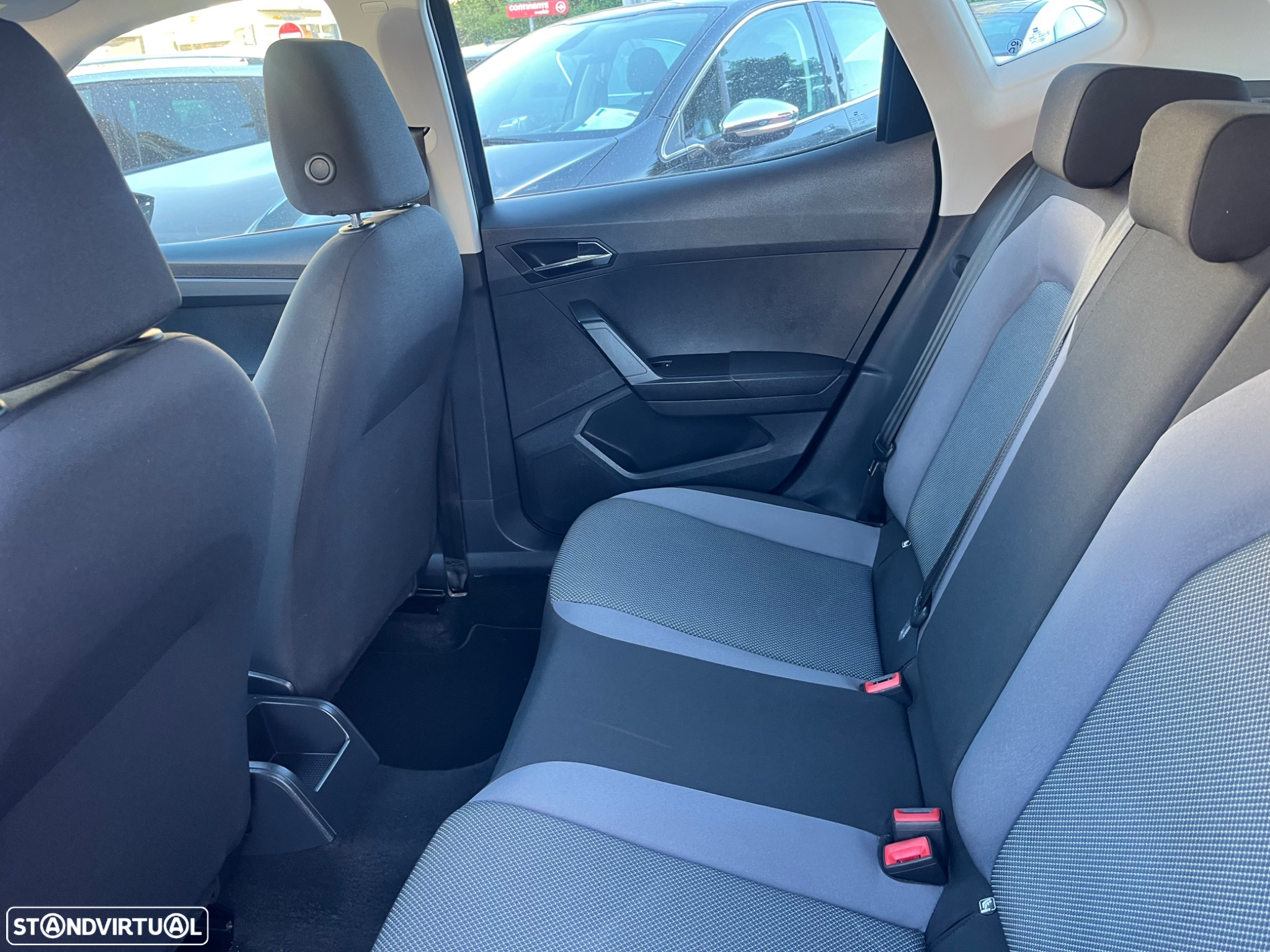 SEAT Arona 1.6 TDI Style - 14